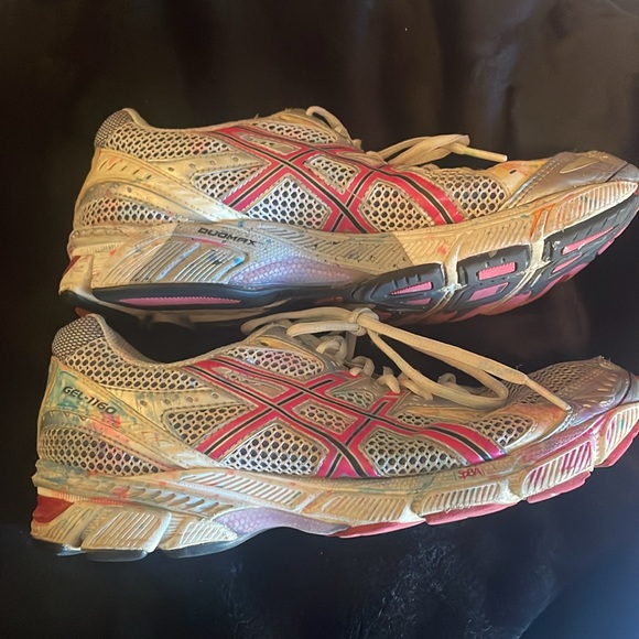 ASICS - Picture 2 of 5